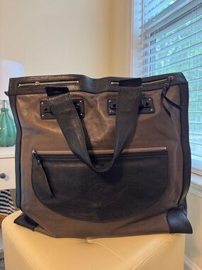 Chloe Tracy Leather Two-Tone Black and Brown Large Tote Bag